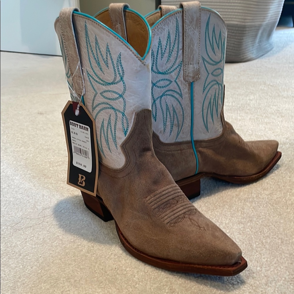 Women's Tan Western Boots